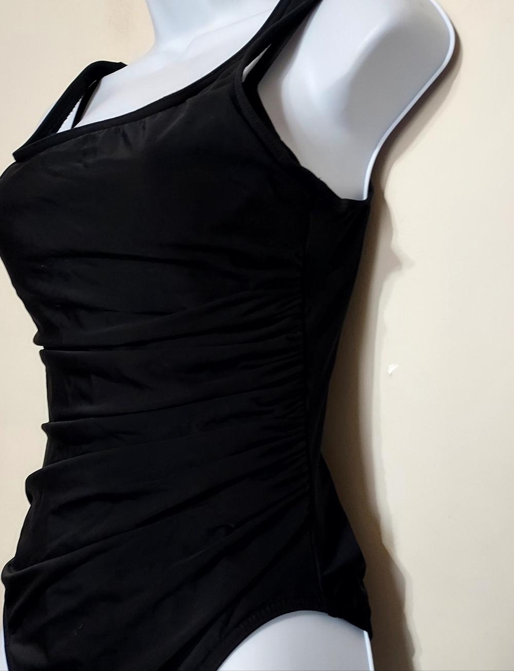 Miraclesuit Black Square Neck One-Piece Wired  Swimsuit with Side Ruching Sz-8 - Picture 3 of 11